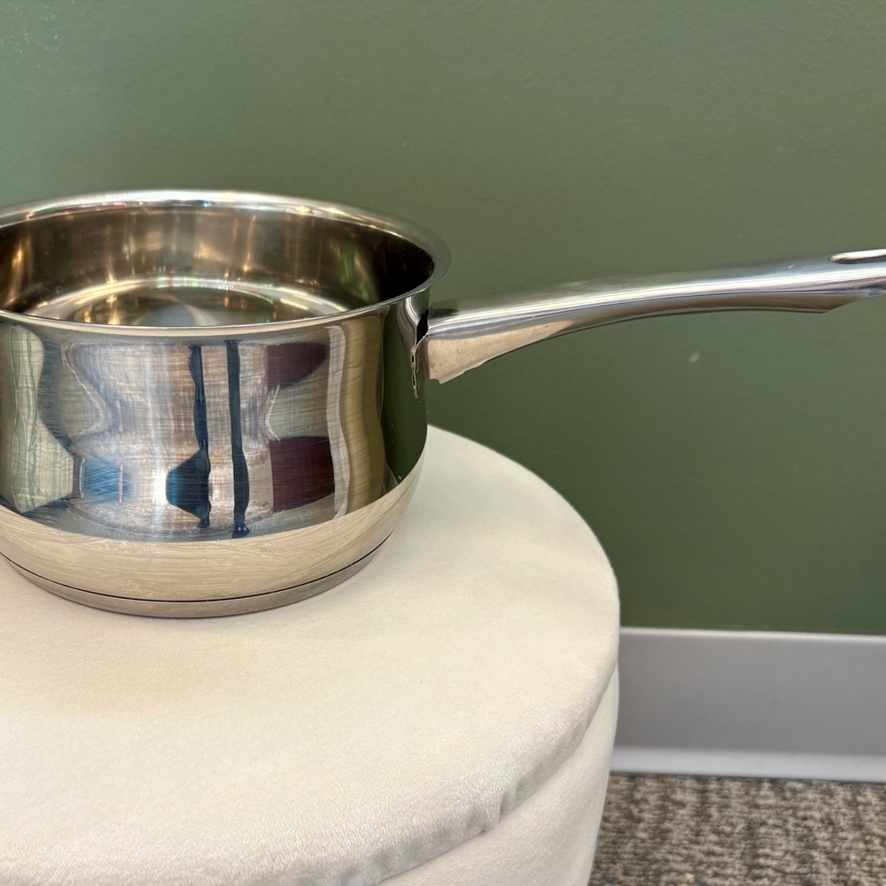 Elegant Silver Cookware Saucepan
